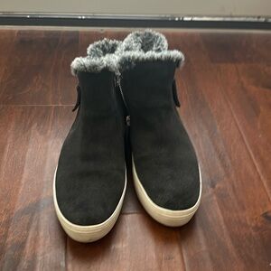 Gray dolce vita zip up fur boots
